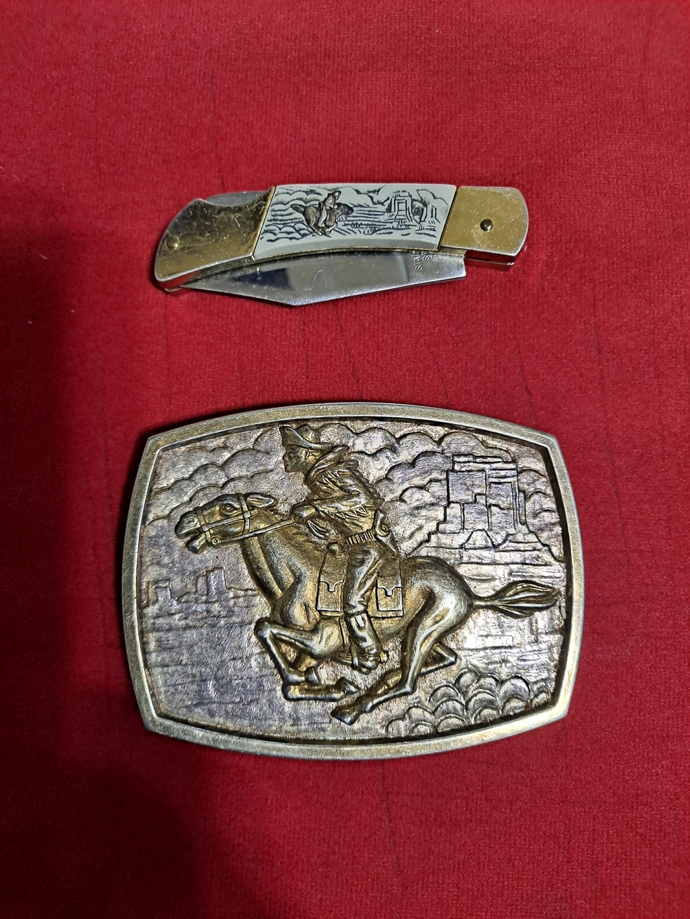 Western Cowboy Horse Rider Belt Buckle in Antique Gold Tone